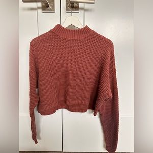hollister sweatshirt cropped